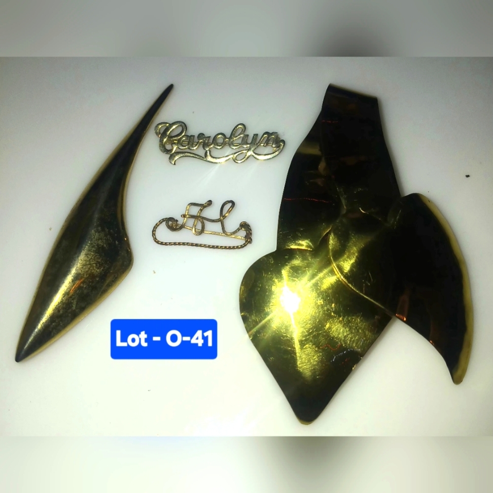 4 Peice Gold Tone Brooch and Pin Lot